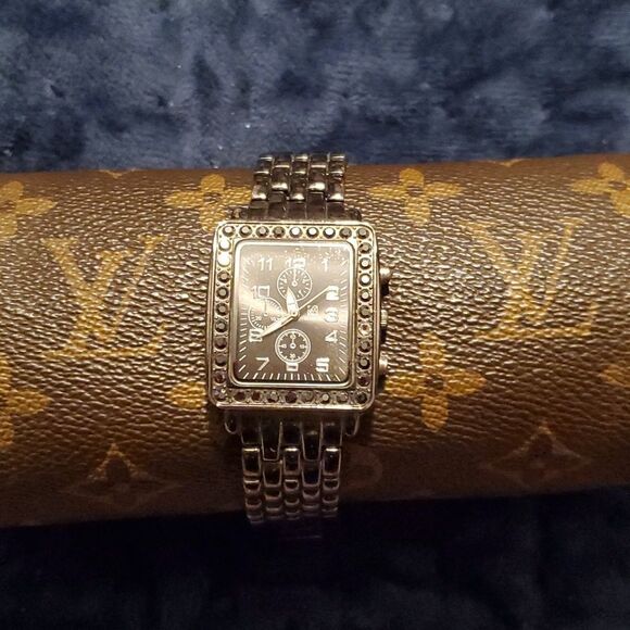 NY & C New York & Company Analog Wristwatch Gunmetal Band‎ & Case Crystals - Picture 1 of 6